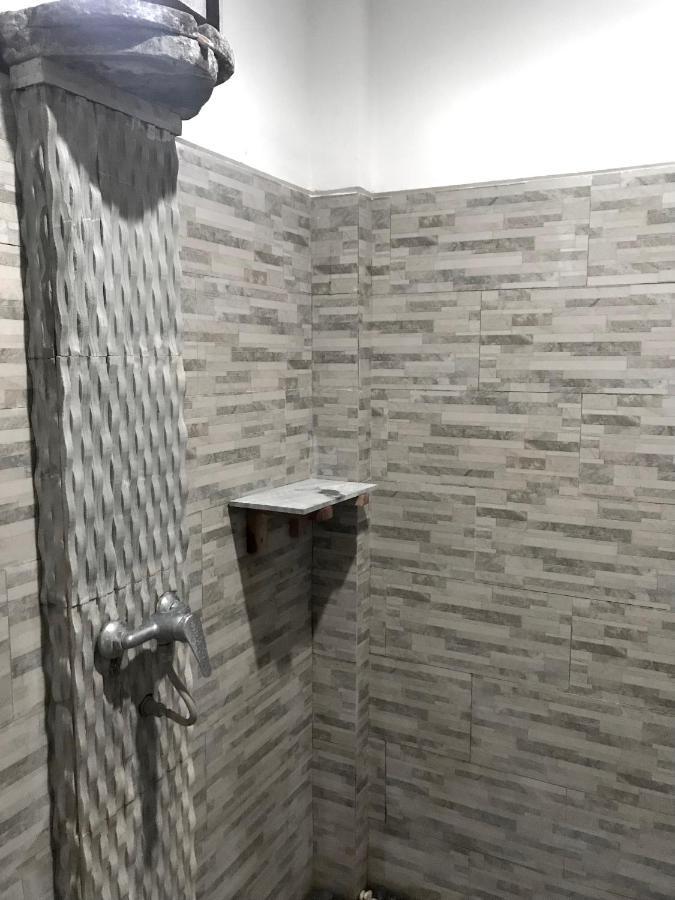Tudes Homestay Amed Екстериор снимка