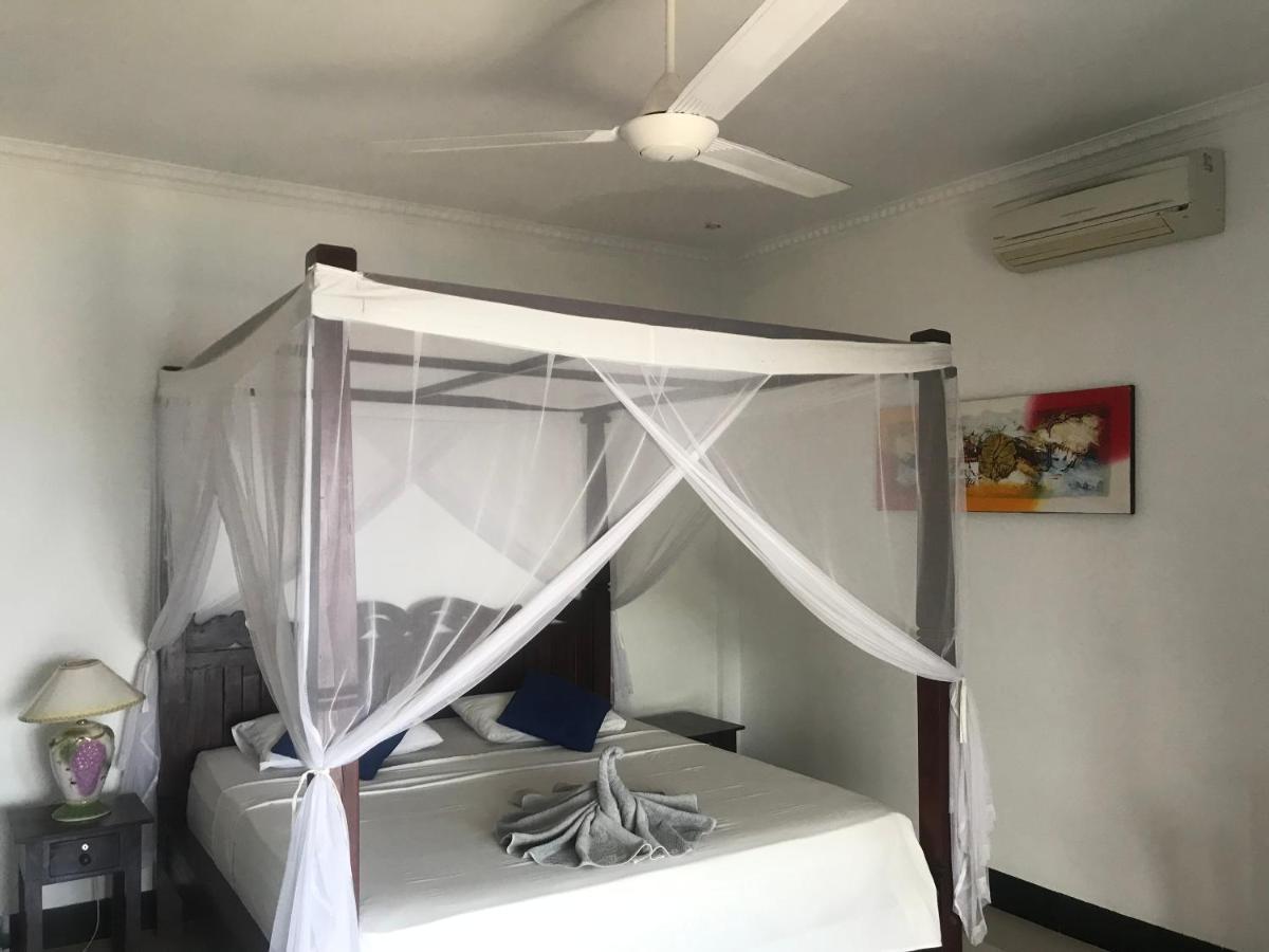 Tudes Homestay Amed Екстериор снимка