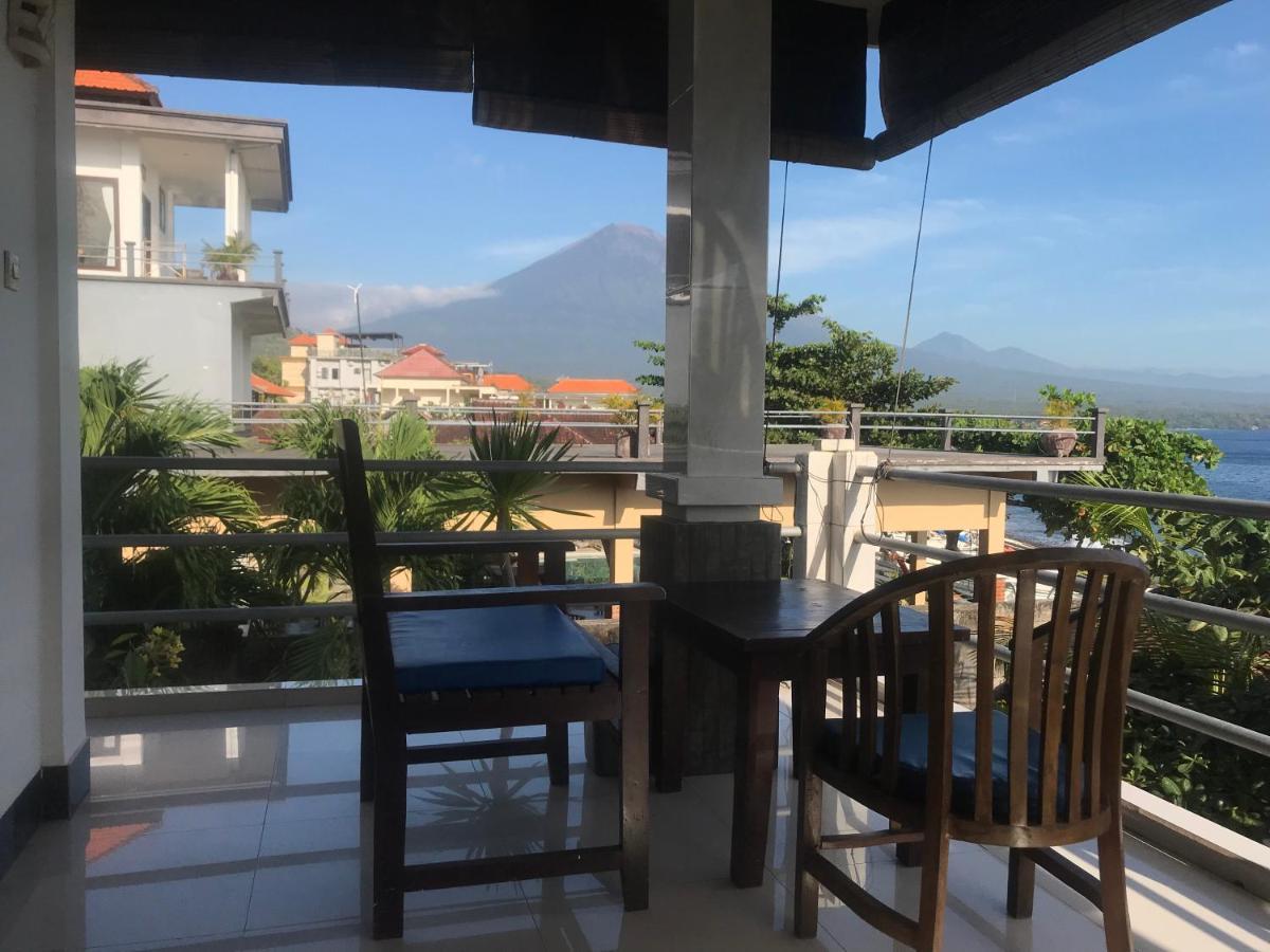 Tudes Homestay Amed Екстериор снимка