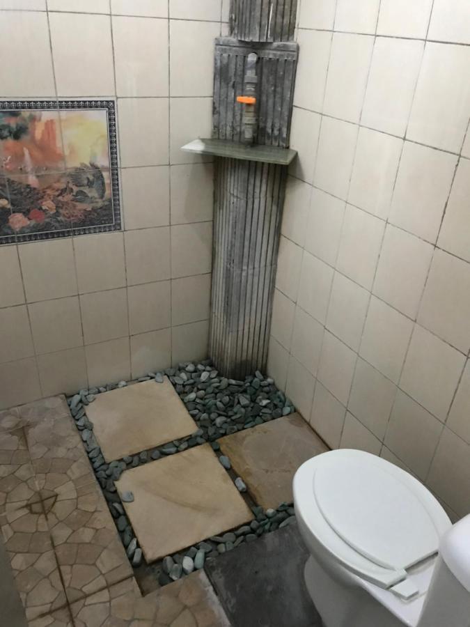 Tudes Homestay Amed Екстериор снимка