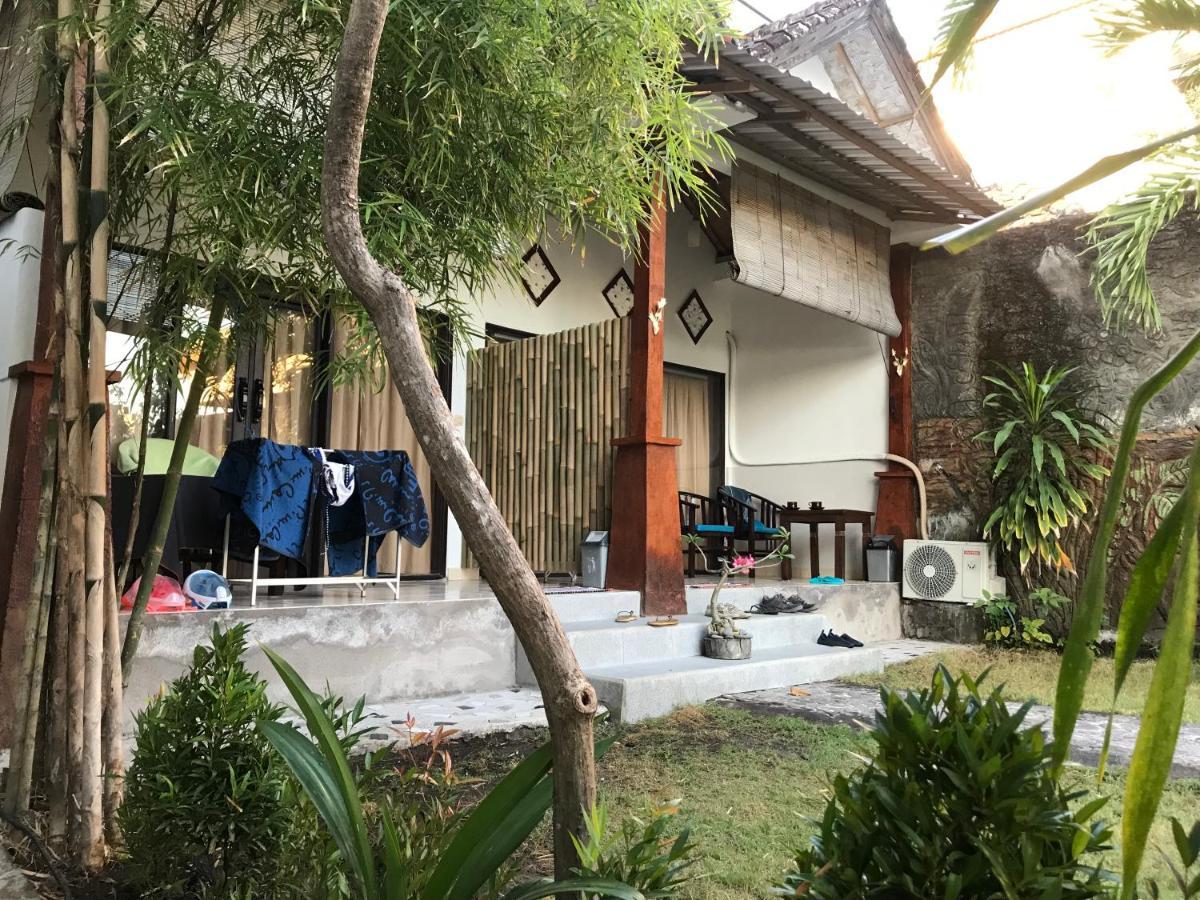 Tudes Homestay Amed Екстериор снимка