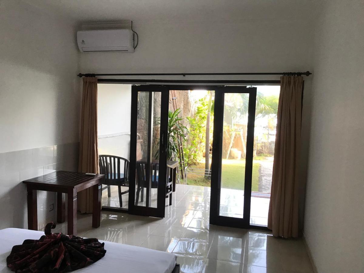 Tudes Homestay Amed Екстериор снимка