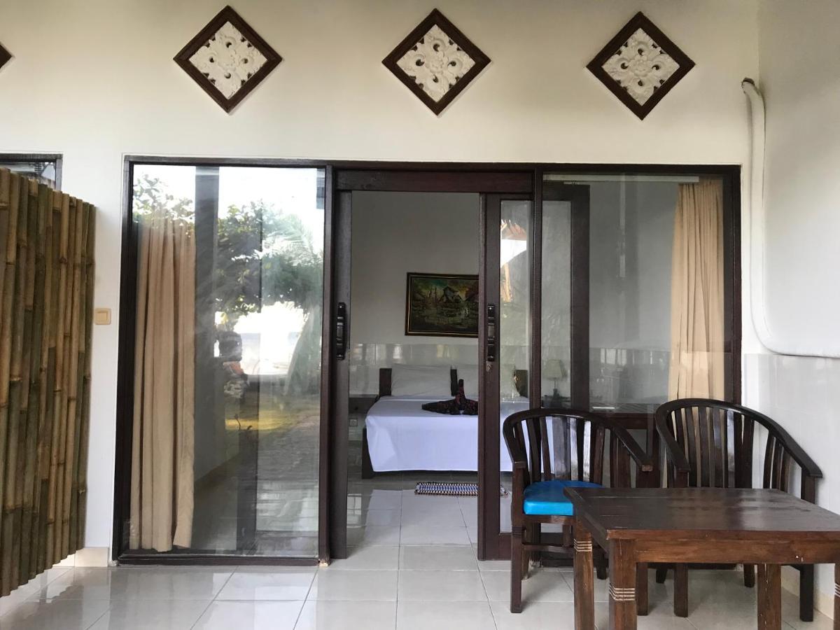 Tudes Homestay Amed Екстериор снимка