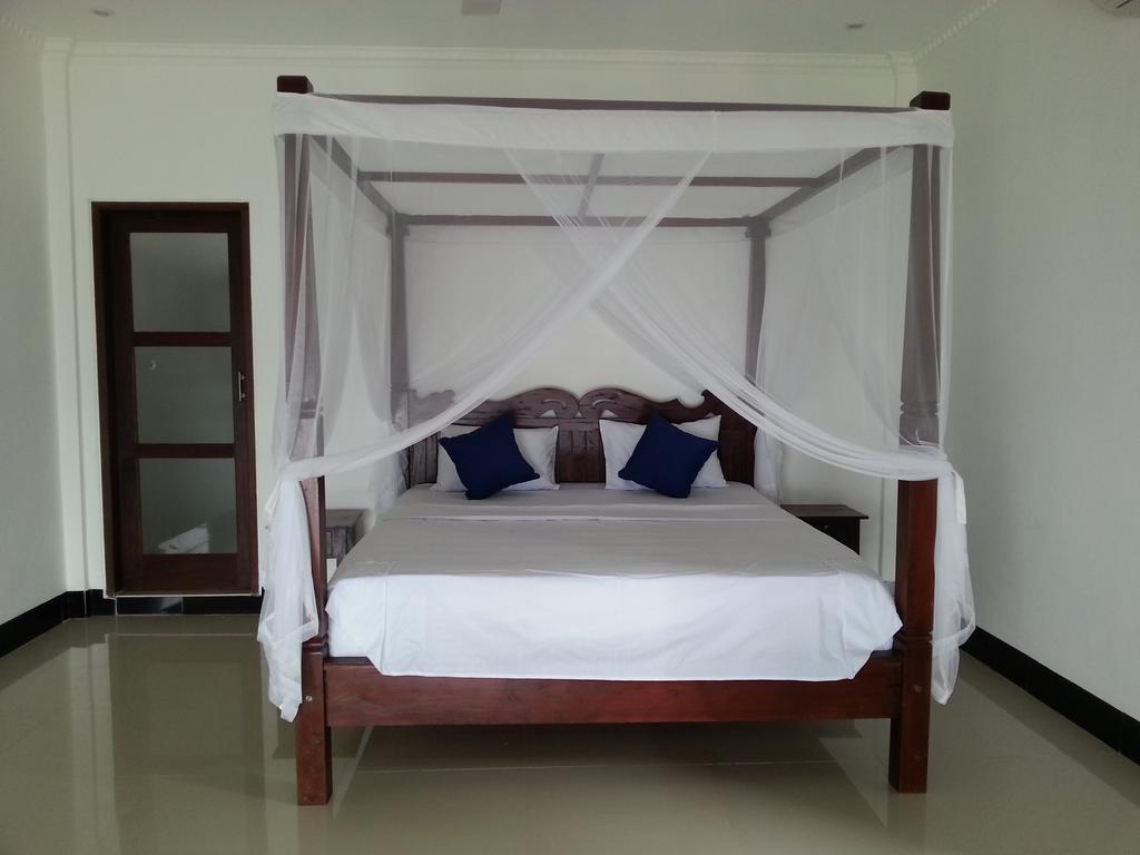 Tudes Homestay Amed Екстериор снимка